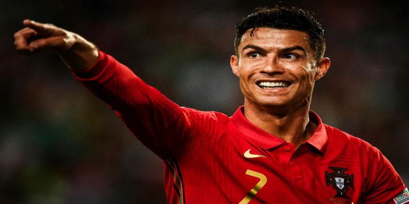 Tiểu sử Ronaldo từ một cậu bé nghèo khổ trở thành biểu tượng của môn thể thao vua